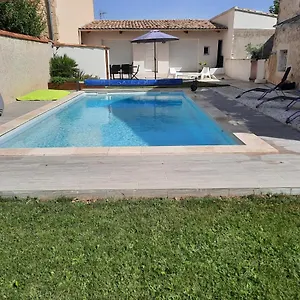 Moderne Proche Centre Village Sainte-Cécile-les-Vignes